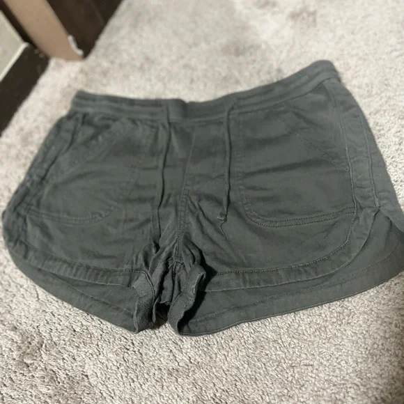 Shorts - Picture 1 of 3